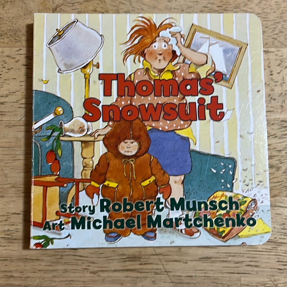 Thomas' Snowsuit Story by Robert Munsch Board Book